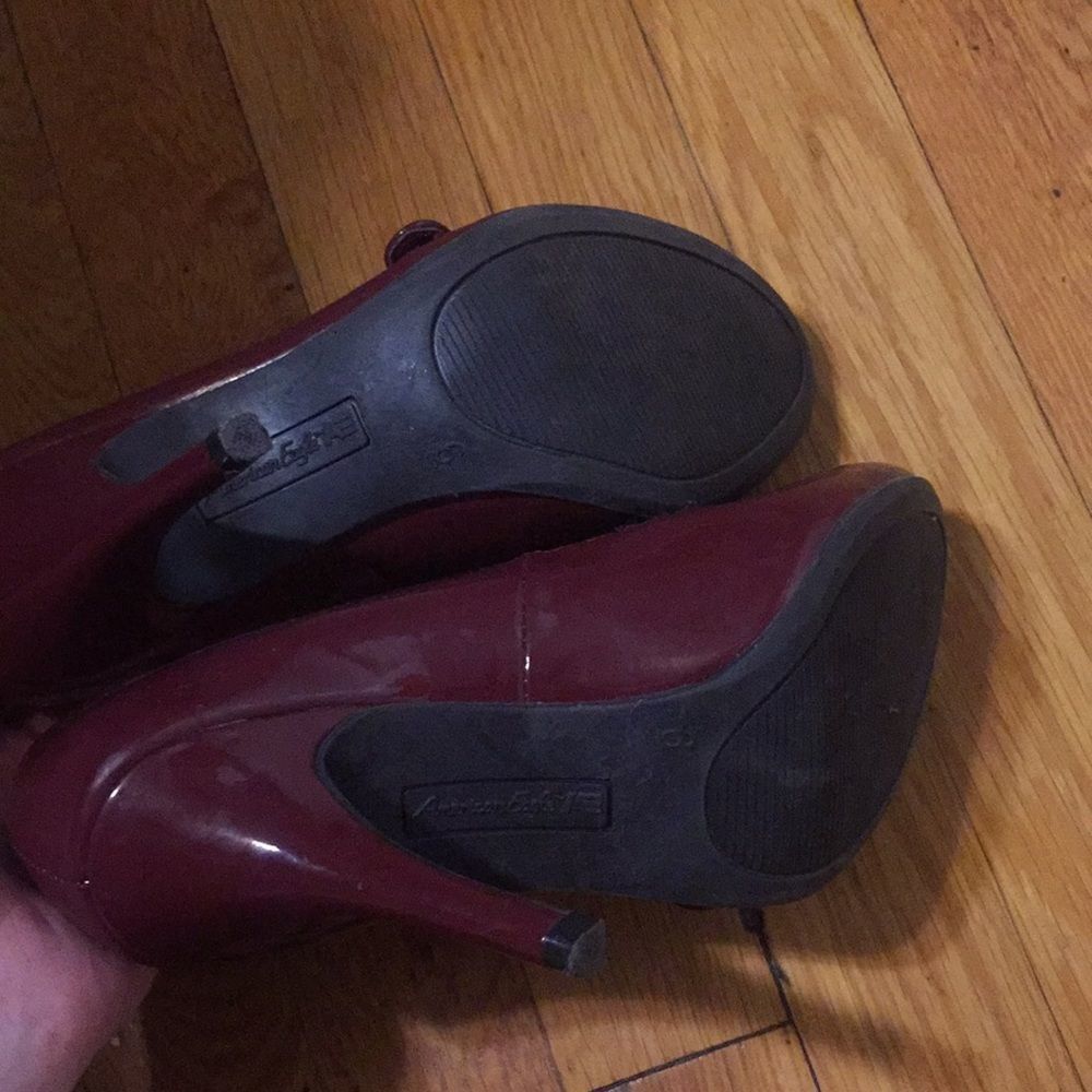 DONATING 6.21.24 - American Eagle 6 Maroon pumps w strap - Picture 11 of 16